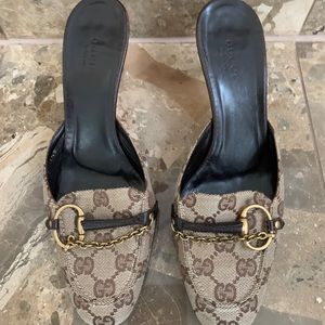 Gucci slip on heel shoe